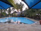 BỂ BƠI GIA ĐÌNH RESORT